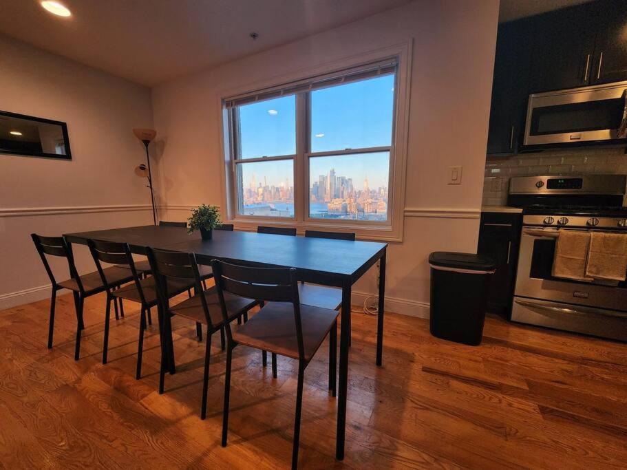 Luxurious 2 Bed ! Mins To Nyc! Apartamento Union City Exterior foto