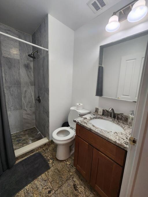 Luxurious 2 Bed ! Mins To Nyc! Apartamento Union City Exterior foto