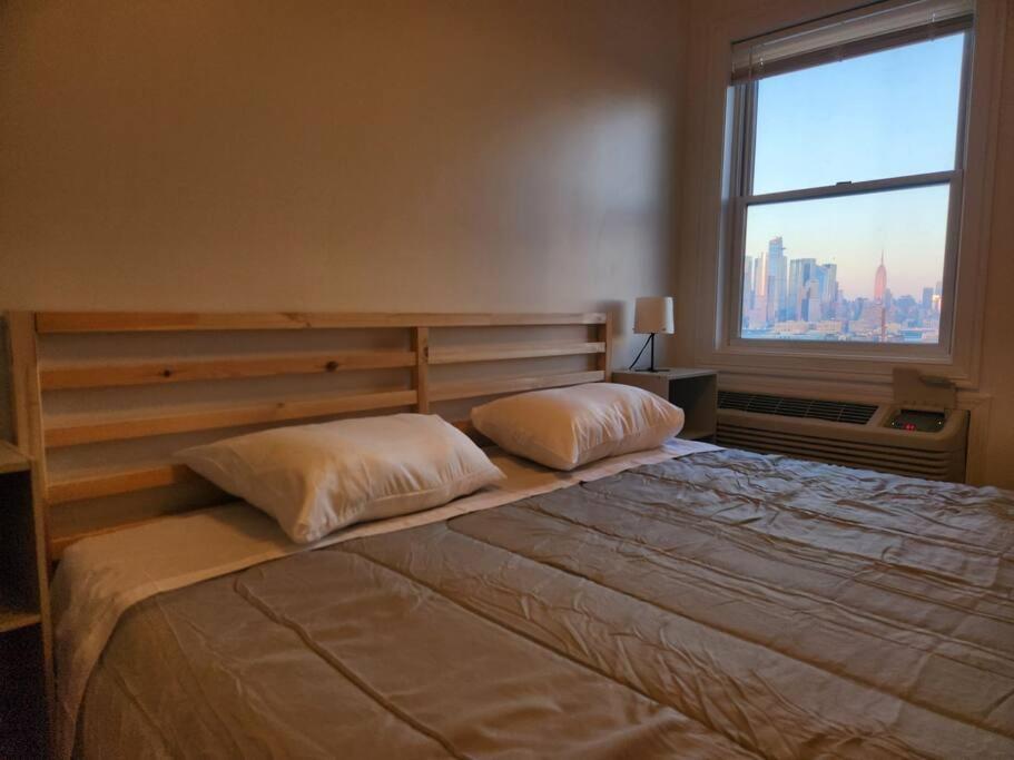 Luxurious 2 Bed ! Mins To Nyc! Apartamento Union City Exterior foto