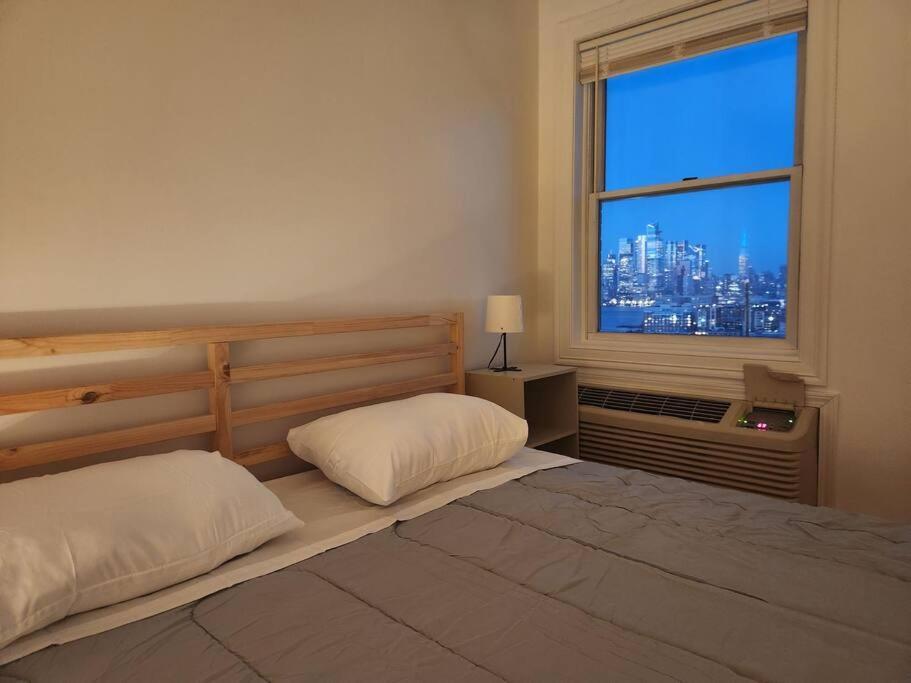 Luxurious 2 Bed ! Mins To Nyc! Apartamento Union City Exterior foto