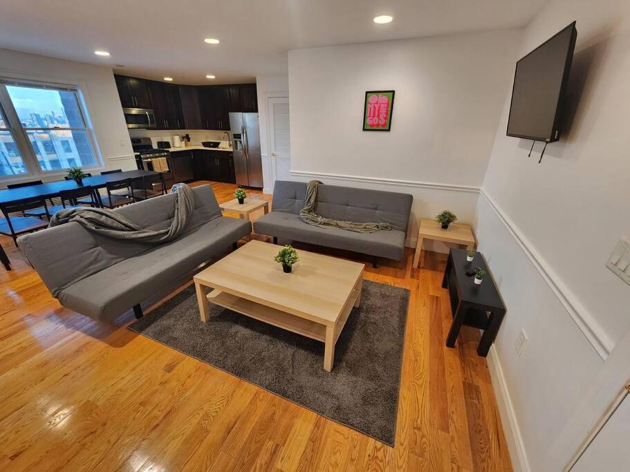 Luxurious 2 Bed ! Mins To Nyc! Apartamento Union City Exterior foto